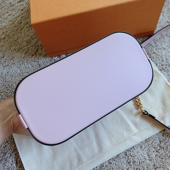 Louis Vuitton, Alma mini bag - Picture 11 of 13